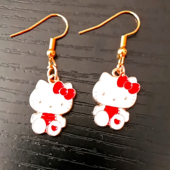 NEW Hello Kitty  Enamel Drop Earrings - Picture 1 of 1